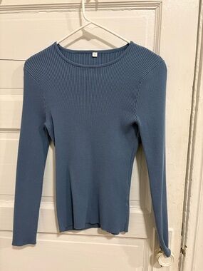 Ribbed Long-Sleeve Crewneck Top in Dusty Blue